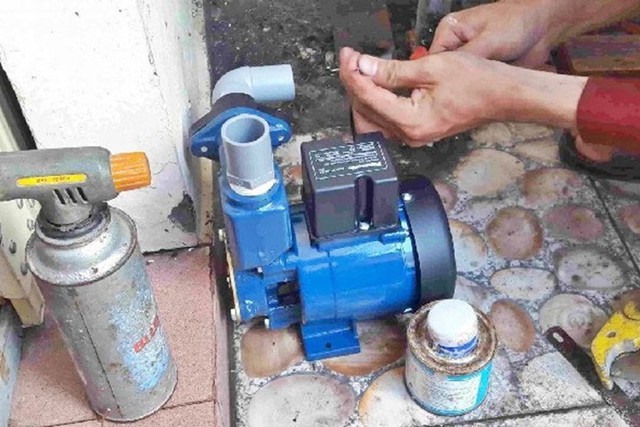 Giải pháp "chống ồn" khi tiếng máy bơm nước kêu ù ù suốt ngày đêm - Ảnh 2.