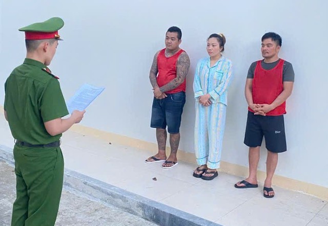 5 tổ công tác đồng loạt ra quân trong chuyên án lớn: Bắt giam Huỳnh Thị Phong SN 1995 - Ảnh 1.