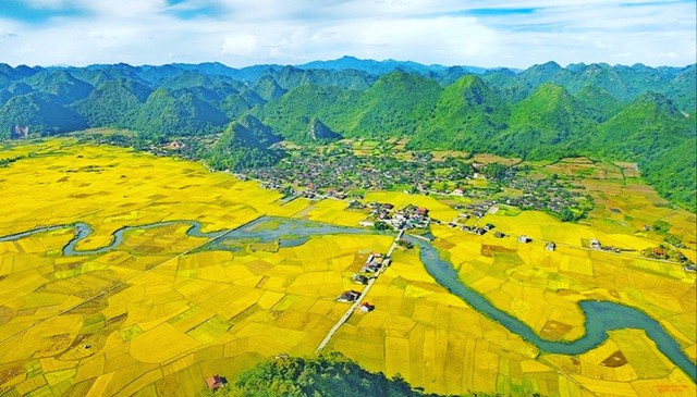 Ph&aacute;t hiện ng&ocirc;i l&agrave;ng c&oacute; hơn 400 căn nh&agrave; c&ugrave;ng quay một hướng: C&aacute;ch H&agrave; Nội 180 km v&agrave; được thế giới vinh danh- Ảnh 8.