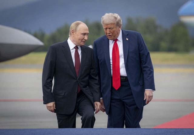 Ông Putin bị thách đấu!: Chuyên gia tiết lộ "cuộc tấn công hậu trường", lằn ranh đỏ bị phá vỡ - Ảnh 3.