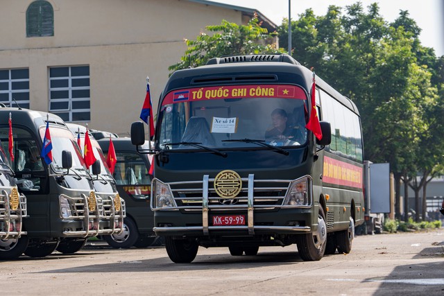 Lô 35 xe Hyundai vừa được bàn giao cho Bộ Quốc phòng, thực hiện nhiệm vụ đặc biệt của đất nước - Ảnh 1.
