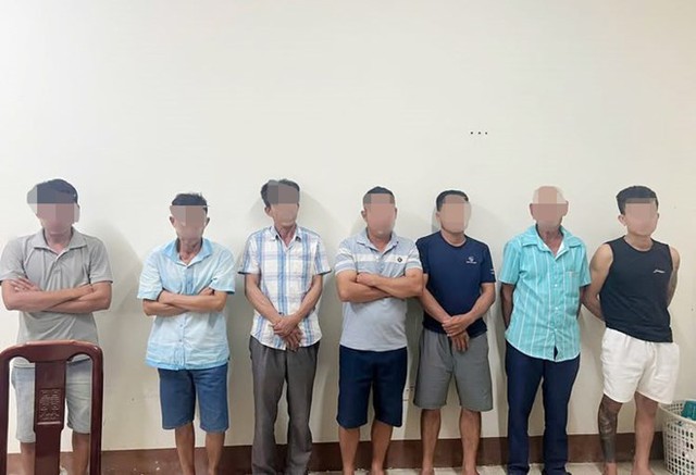 Công an kiểm tra lúc 22h20: Khởi tố Nguyễn Như Linh cùng nhiều người khác - Ảnh 1.
