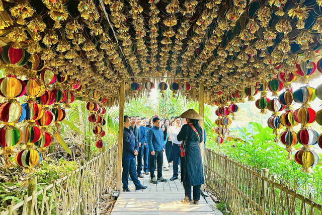 Ph&aacute;t hiện ng&ocirc;i l&agrave;ng hơn 200 người 'ăn chung nồi cơm', tiền l&agrave;m ra g&oacute;p quỹ chung: Được thế giới vinh danh - Ảnh 6.