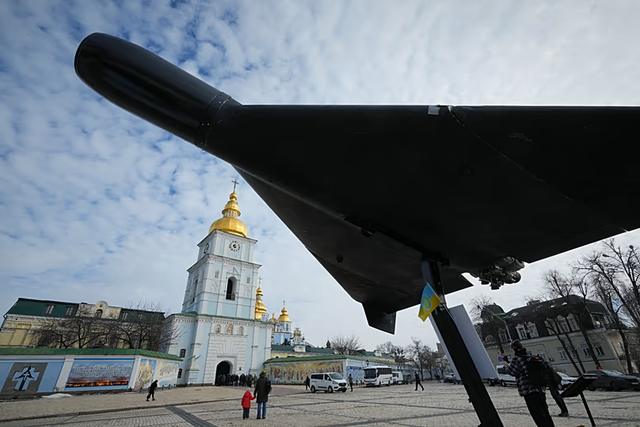 Cắt xuy&ecirc;n cầu &ldquo;ngọt như dao&rdquo;, vũ kh&iacute; kỳ diệu của Nga đang g&acirc;y x&ocirc;n xao: Ukraine chưa từng thấy điều n&agrave;y trước đ&acirc;y - Ảnh 2.