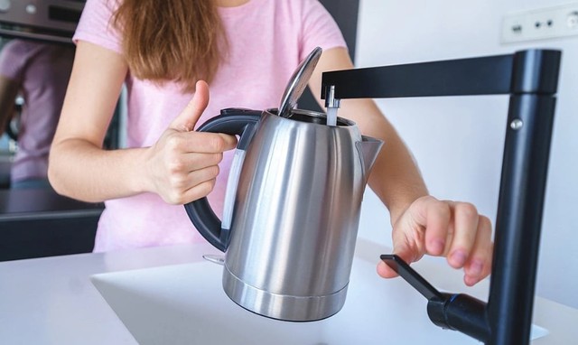 Lời khuyên cho các gia đình đang sử dụng ấm siêu tốc - Ảnh 3.