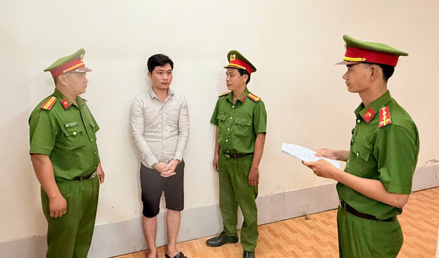 Công an điều tra các giao dịch chuyển khoản tổng 260 triệu đồng: Bắt Huỳnh Thanh Huy SN 1999 - Ảnh 2.