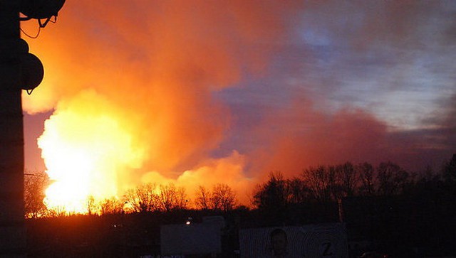 Cháy lớn! Cơ sở BQP Nga vừa bị tấn công - Moscow ồ ạt trả đũa, Kiev hỗn loạn xóa sổ nhầm lực lượng xung kích - Ảnh 1.