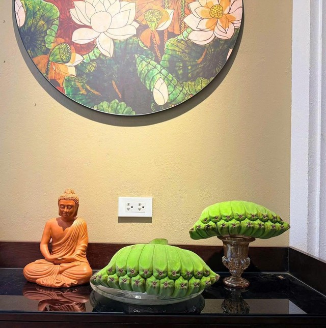 Nải chuối h&igrave;nh b&agrave;n tay Phật tr&ocirc;ng thế n&agrave;o? Gi&aacute; đắt nhất từ trước đến nay - Ảnh 4.