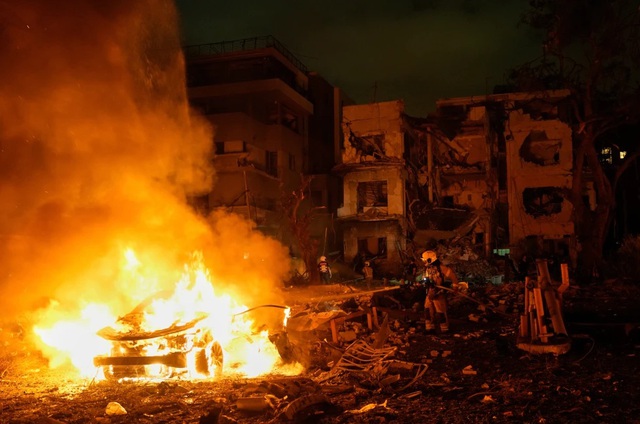 TST: Tấn công “lớn nhất lịch sử” vào lãnh thổ Nga! Moscow nã Zircon đáp trả - Ông Putin lệnh điều Su-57 tới nơi bất ngờ - Ảnh 2.