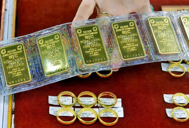 Giá vàng giảm mạnh chỉ còn hơn 160 triệu/cây: Người tranh thủ đi mua phải biết điều này để không mất công - Ảnh 1.