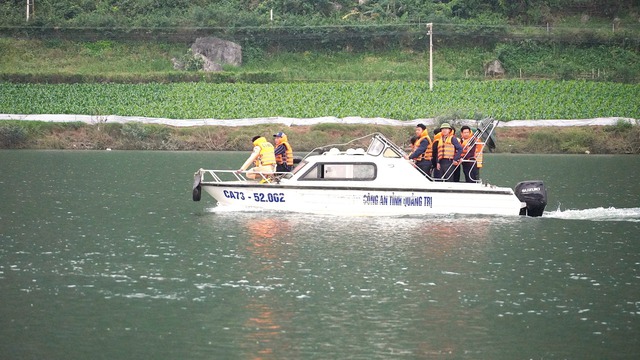 Vụ lật thuyền làm 4 người tử vong: Đã tìm thấy thi thể nạn nhân cuối cùng - Ảnh 1.