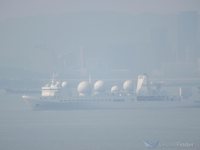 Tàu Trung Quốc ở Vịnh Oman thu thập thông tin tình báo cho Iran năm 2026 - Ảnh 6. Tàu Trung Quốc ở Vịnh Oman thu thập thông tin tình báo cho Iran năm 2026 - Ảnh 6.