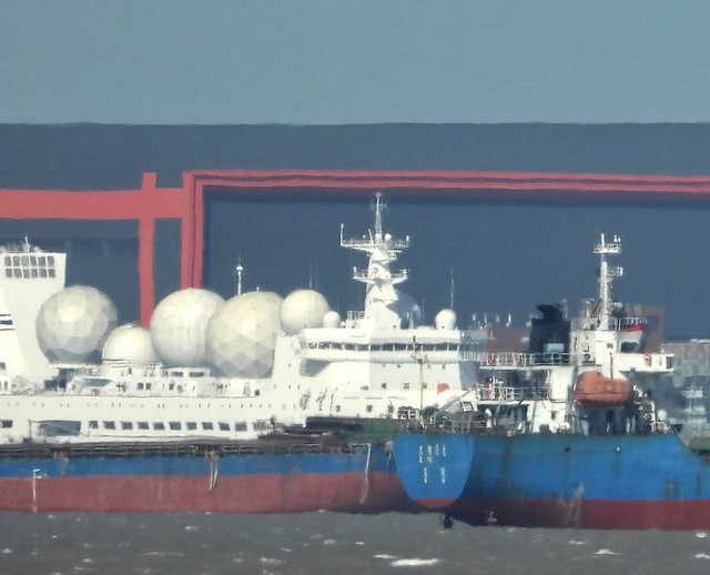 Tàu Trung Quốc ở Vịnh Oman thu thập thông tin tình báo cho Iran năm 2026 - Ảnh 1. Tàu Trung Quốc ở Vịnh Oman thu thập thông tin tình báo cho Iran năm 2026 - Ảnh 1.