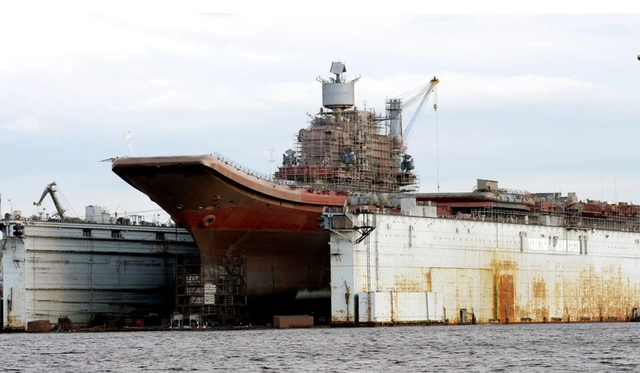 Hải qu&acirc;n Nga v&agrave; số phận t&agrave;u s&acirc;n bay Đ&ocirc; đốc Kuznetsov trong năm 2026 - Ảnh 1.
