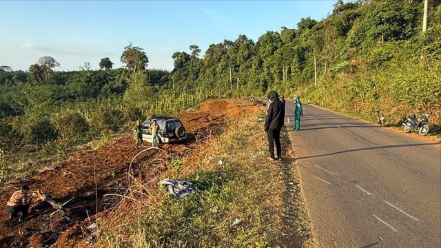 Vụ gia đ&igrave;nh 3 người gặp tai nạn tử vong tr&ecirc;n đường đi ch&uacute;c Tết: Ch&acirc;n dung t&agrave;i xế lấn l&agrave;n - Ảnh 3.