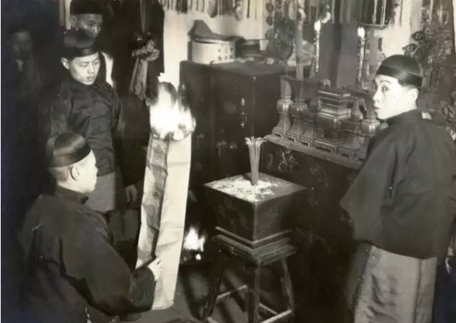 13 bức ảnh hiếm về Tết đầu thời nhà Thanh: Khung cảnh thật khiến nhiều người nghi ngờ phim truyền hình - Ảnh 8.