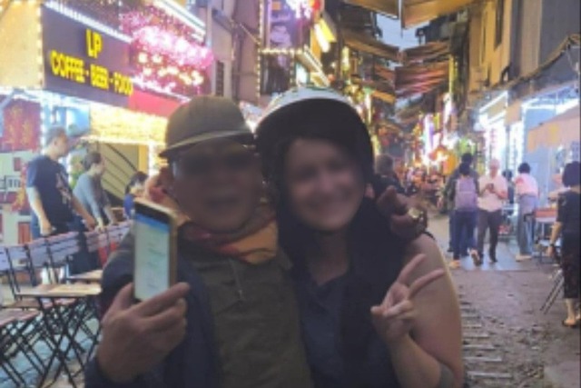 T&igrave;m ra người xe &ocirc;m chặt ch&eacute;m kh&aacute;ch T&acirc;y 1 triệu đồng cho cuốc xe 7km, đ&atilde; được mời l&ecirc;n phường - Ảnh 1.