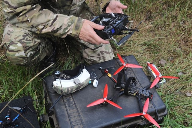 Pháo binh và máy bay không người lái: Vũ khí nào hiệu quả hơn trong năm 2026 - Ảnh 9. Pháo binh và máy bay không người lái: Vũ khí nào hiệu quả hơn trong năm 2026 - Ảnh 9.