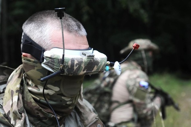 Pháo binh và máy bay không người lái: Vũ khí nào hiệu quả hơn trong năm 2026 - Ảnh 7. Pháo binh và máy bay không người lái: Vũ khí nào hiệu quả hơn trong năm 2026 - Ảnh 7.