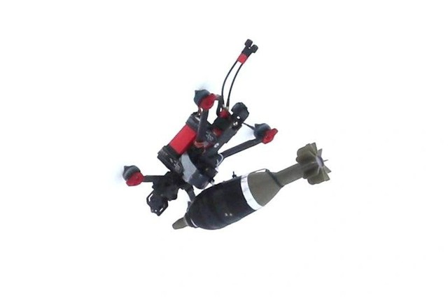 Pháo binh và máy bay không người lái: Vũ khí nào hiệu quả hơn trong năm 2026 - Ảnh 14. Pháo binh và máy bay không người lái: Vũ khí nào hiệu quả hơn trong năm 2026 - Ảnh 14.