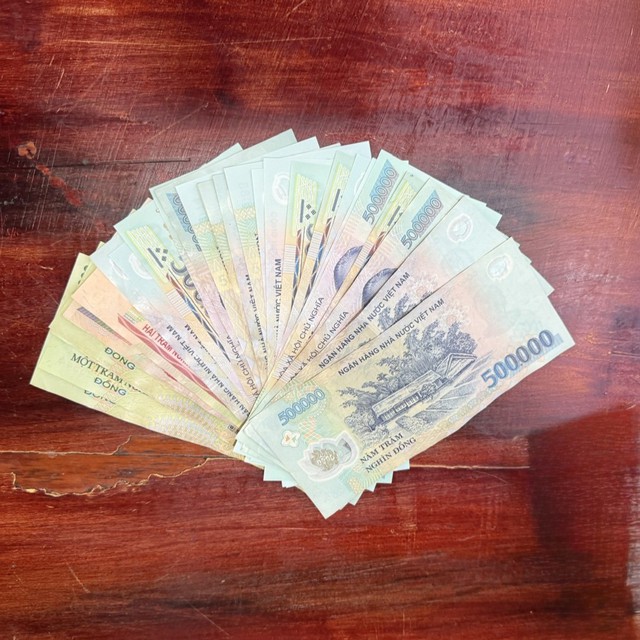 Vội xuống tàu, hành khách để quên hơn 10 triệu đồng dưới gối: Làm thế nào để lấy lại? - Ảnh 2.