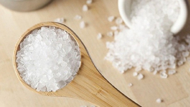 2 thứ quan trọng trên bàn thờ nhưng nhiều người bỏ qua: Không phải bình hoa, khay nước - Ảnh 3.