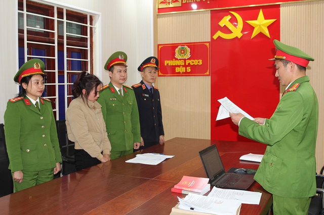 Khởi tố bà chủ cơ sở sản xuất giấm giả với quy mô lớn Lê Thị Lộc - Ảnh 1.