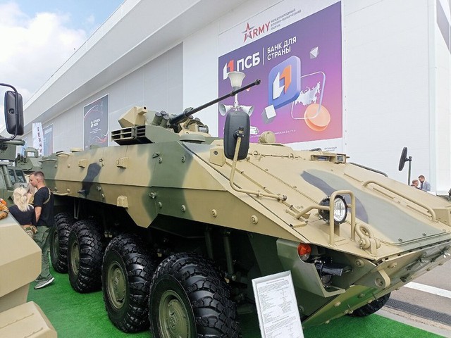 Module Ballista biến BTR - 22 th&agrave;nh s&aacute;t thủ xe tăng tại Triển l&atilde;m Quốc ph&ograve;ng 2026 - Ảnh 4.