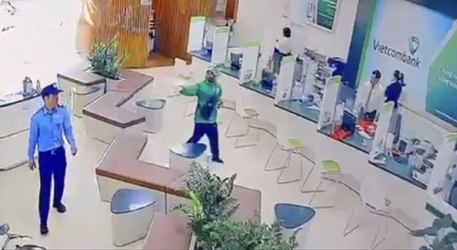 18 ngày đêm truy tìm nhóm cướp ngân hàng của hàng trăm cảnh sát: Kiểm tra gần 2 triệu nhân khẩu - Ảnh 1.