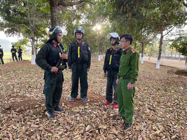 18 ngày đêm truy tìm nhóm cướp ngân hàng của hàng trăm cảnh sát: Kiểm tra gần 2 triệu nhân khẩu - Ảnh 9.