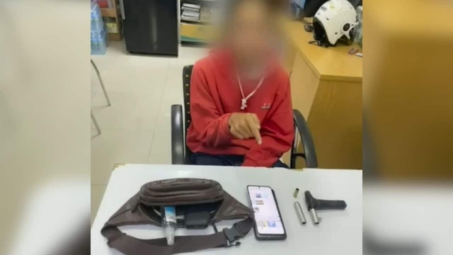 Thấy bố nói mẹ ngoại tình với hàng xóm, con trai cầm súng đi xử lý "kẻ thứ 3" và cái kết đáng sợ - Ảnh 2.