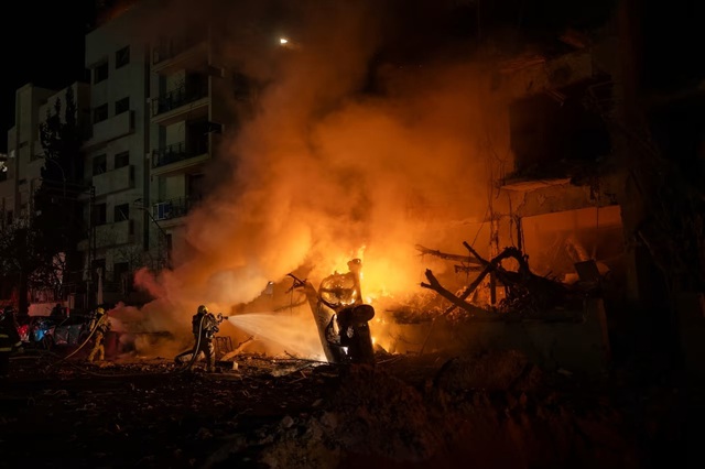 Patriot bắn trượt tên lửa Iran – Tehran nã vũ khí gấp 15 lần tốc độ âm thanh, tuyên bố 200 quân Mỹ thương vong - Ảnh 3.