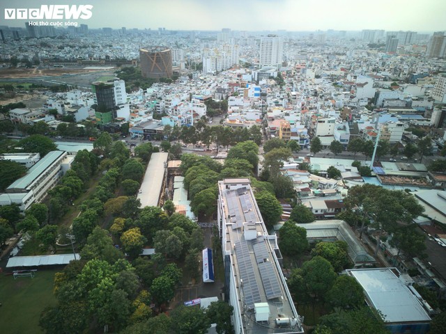 To&agrave;n cảnh trường Đại học B&aacute;ch khoa giữa 'đất v&agrave;ng' TP.HCM - Ảnh 12.