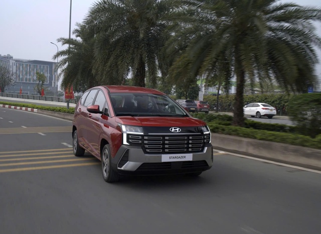 Xe 7 chỗ đời mới của Hyundai xuất hiện tại Việt Nam: Thiết kế như 'lột xác', Xpander và Veloz gặp khó? - Ảnh 2.