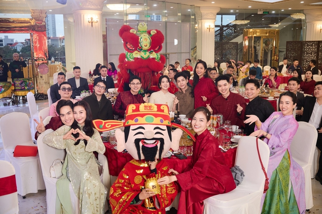 Mai Ngọc "khoe kh&eacute;o" nh&agrave; chồng đại gia khủng ở Bắc Ninh - Ảnh 2.