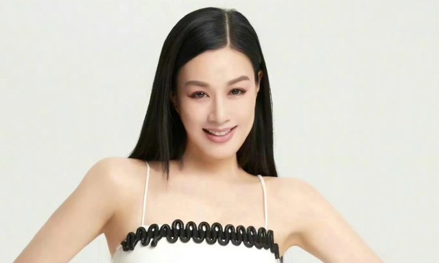 Xem clip này, Chung Lệ Đề xứng đáng là “mỹ nhân chốn nhân gian” - Ảnh 3.