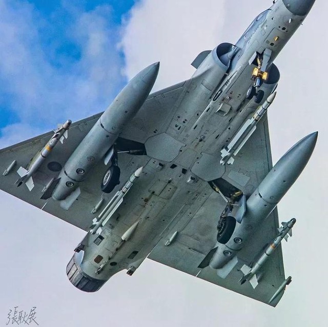 Ph&aacute;p lo ngại Về việc sử dụng t&ecirc;n lửa MICA để đ&aacute;nh chặn UAV Shahed của Iran năm 2026 - Ảnh 5.