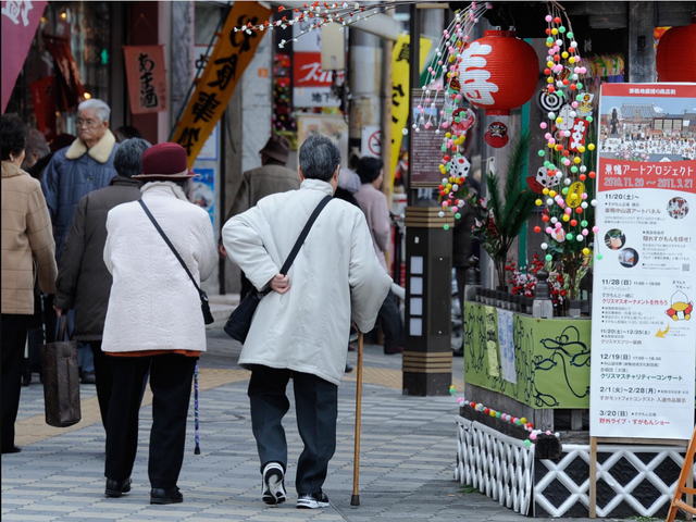 Đang chật vật với lương hưu eo hẹp, cặp vợ chồng bất ngờ c&oacute; th&ecirc;m 428.000 USD nhờ tờ giấy bỏ qu&ecirc;n 30 năm - Ảnh 1.