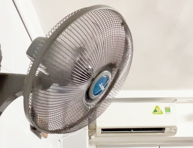 Cảnh báo đặc biệt tới những gia đình để quạt lâu không dùng - Ảnh 2.