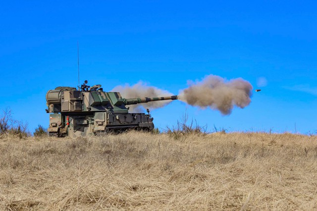 Ph&aacute;o tự h&agrave;nh Krab - 2: Bước đột ph&aacute; c&ocirc;ng nghệ qu&acirc;n sự của Ba Lan tại Ukraine - Ảnh 7.