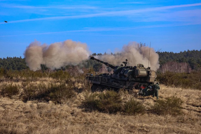 Ph&aacute;o tự h&agrave;nh Krab - 2: Bước đột ph&aacute; c&ocirc;ng nghệ qu&acirc;n sự của Ba Lan tại Ukraine - Ảnh 4.