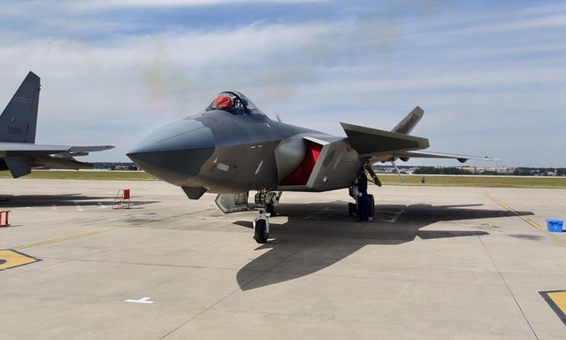 T&ecirc;n nh&agrave; thiết kế Yang Wei của ti&ecirc;m k&iacute;ch J - 20 Trung Quốc bất ngờ biến mất b&iacute; ẩn - Ảnh 7.