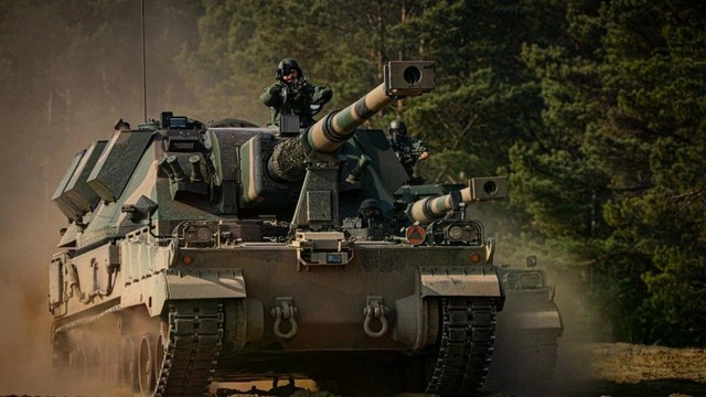 Ph&aacute;o tự h&agrave;nh Krab - 2: Bước đột ph&aacute; c&ocirc;ng nghệ qu&acirc;n sự của Ba Lan tại Ukraine - Ảnh 6.