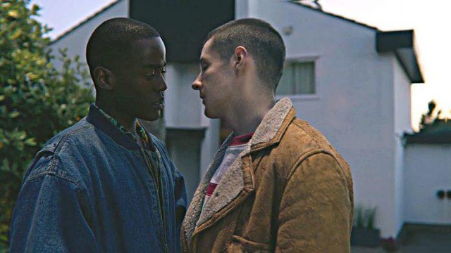 Xem phim Sex Education, tôi điếng người rồi bật khóc: Gần 40 tuổi, con trai vẫn cô đơn có lẽ vì mẹ - Ảnh 1.