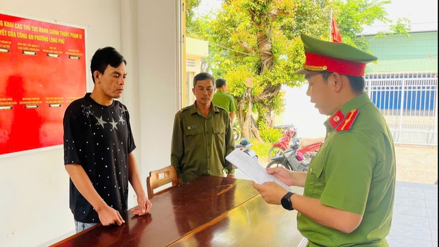 Thi hành lệnh bắt tạm giam Nguyễn Bảo Toàn sinh năm 1998 - Ảnh 1.