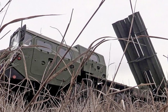 Tornado - S của Nga tấn công chính xác trong tác chiến điện tử mạnh năm 2026 - Ảnh 2. Tornado - S của Nga tấn công chính xác trong tác chiến điện tử mạnh năm 2026 - Ảnh 2.