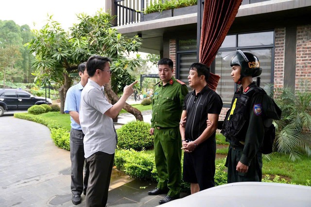 200 CBCS khám xét 28 địa điểm trong chuyên án đặc biệt lớn, bắt khẩn cấp kế toán Nguyễn Thị Điệp SN 1986 - Ảnh 1.