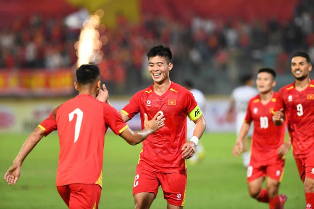 DIỄN BIẾN Việt Nam 2-0 Bangladesh: Tuyển Việt Nam c&oacute; th&ecirc;m b&agrave;n thắng đẳng cấp - Ảnh 1.