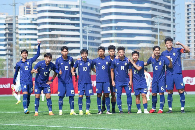 D&ugrave;ng đội h&igrave;nh "chấp 2 tuổi", U23 Việt Nam nhận c&aacute;i kết buồn trước U23 Th&aacute;i Lan - Ảnh 1.