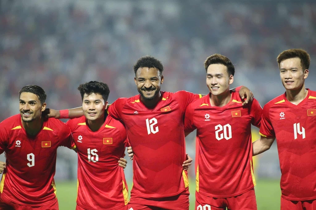 DIỄN BIẾN Việt Nam 3-1 Malaysia: Tuyển Việt Nam bị thổi penalty - Ảnh 2.